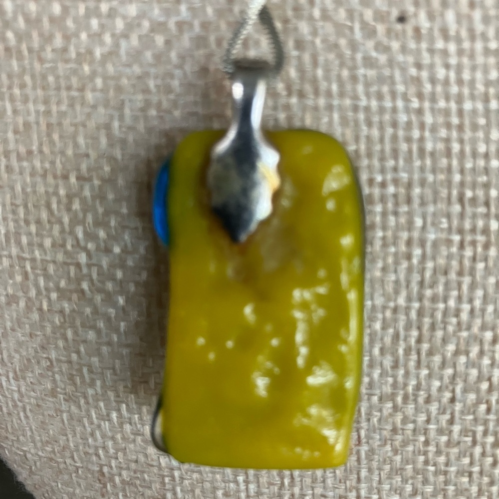 Sterling stamped 925 Italy Handmade Green and Yellow Glass Pendant Necklace - Picture 2 of 6